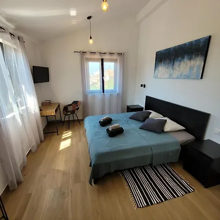 Anika * Tar-Vabriga